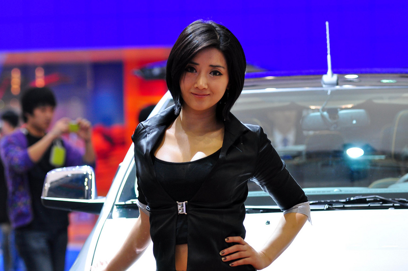Illustration for article titled 2009 Seoul Motor Show: Kimchi-Flavored Booth Professionals